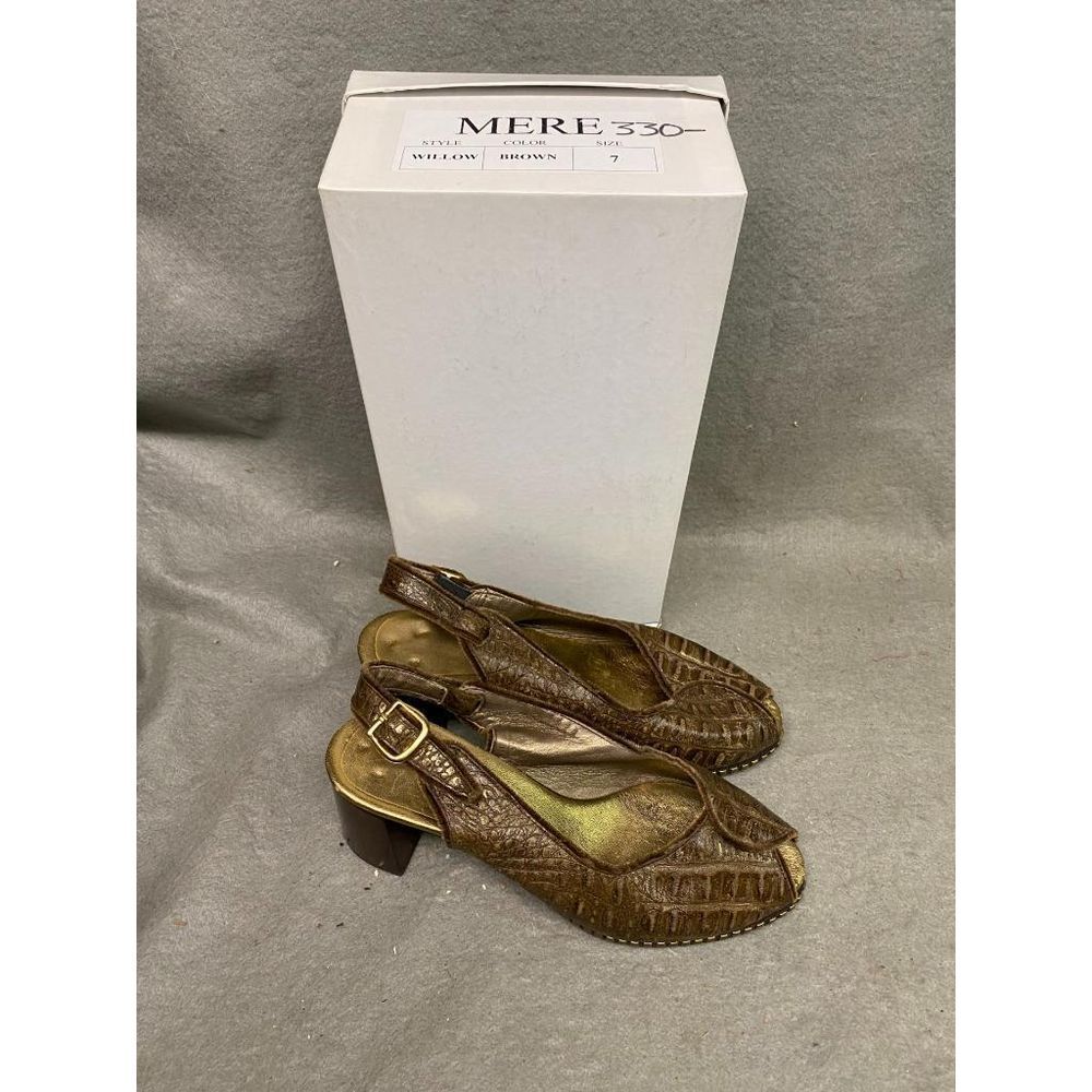 MERE WOMEN'S 2 3/4 INCH BLOCK HEEL PEEP TOE STRAP BACK SANDALS SIZE 7M USED‎